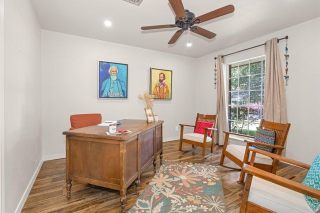 2622 Hollow Hook Road, Houston, TX 77080