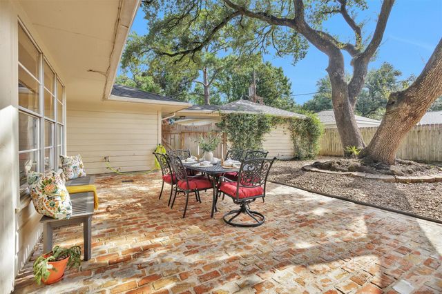 2622 Hollow Hook Road, Houston, TX 77080