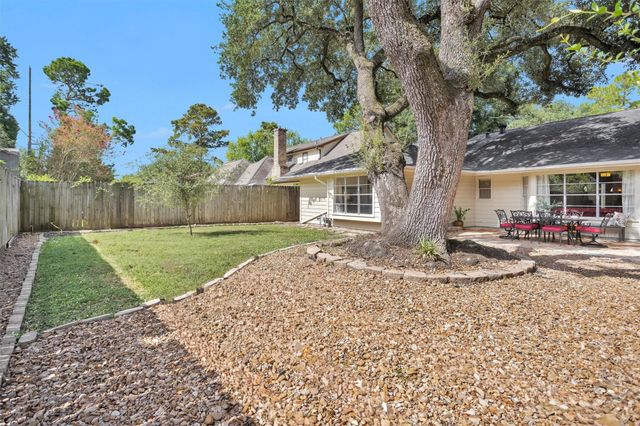 2622 Hollow Hook Road, Houston, TX 77080