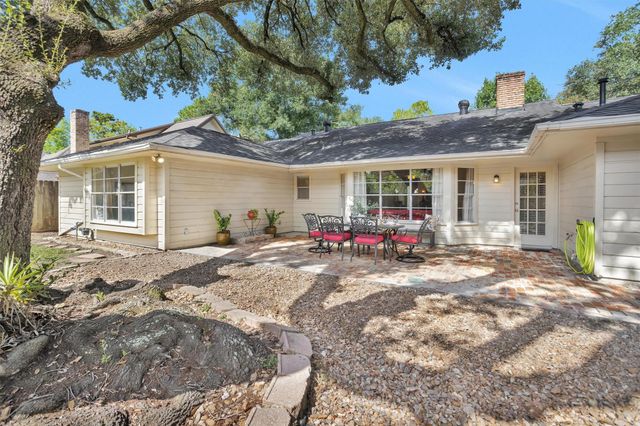 2622 Hollow Hook Road, Houston, TX 77080