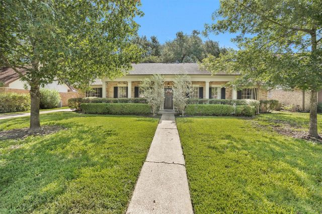 2622 Hollow Hook Road, Houston, TX 77080