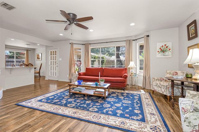 2622 Hollow Hook Road, Houston, TX 77080