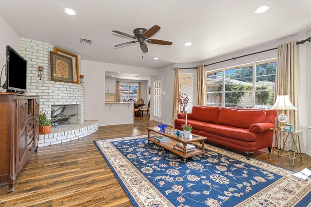 2622 Hollow Hook Road, Houston, TX 77080