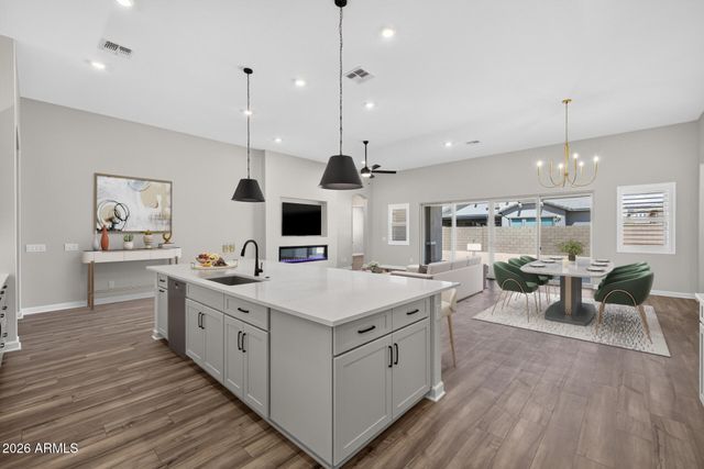 22998 E RAVEN Drive, Queen Creek, AZ 85142