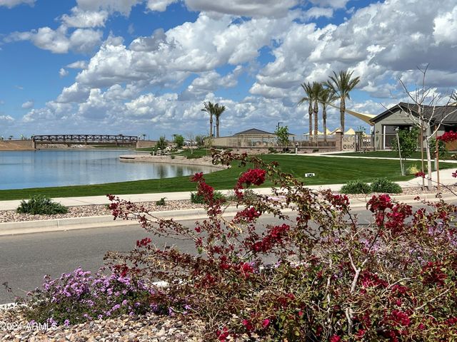22998 E RAVEN Drive, Queen Creek, AZ 85142