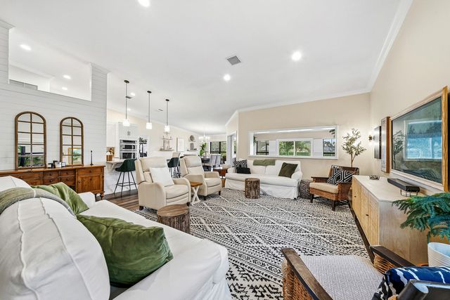 22776 Marbella Circle, Boca Raton, FL 33433