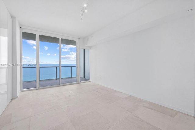 100 S Pointe Dr 2107, Miami Beach, FL 33139