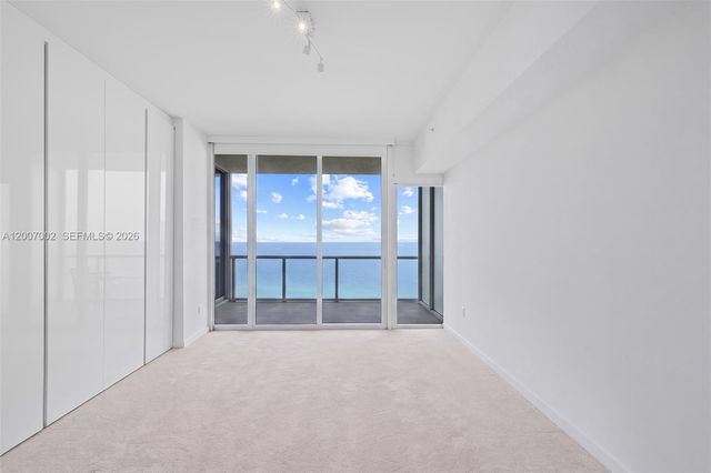 100 S Pointe Dr 2107, Miami Beach, FL 33139