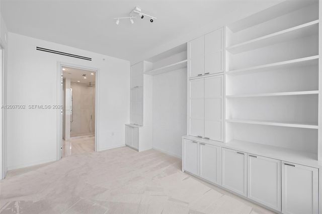 100 S Pointe Dr 2107, Miami Beach, FL 33139
