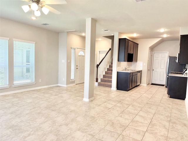 514 N 6th Street, La Porte, TX 77571