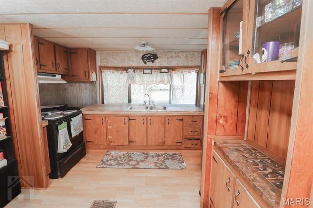 14390 Harvey Drive, Dixon, MO 65459