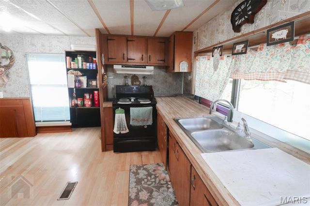 14390 Harvey Drive, Dixon, MO 65459