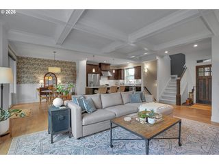 7325 N FISKE Ave, Portland, OR 97203