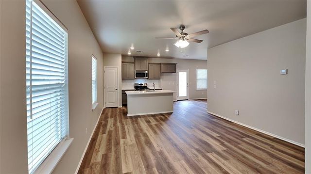 9360 NW 124th Street, Yukon, OK 73099