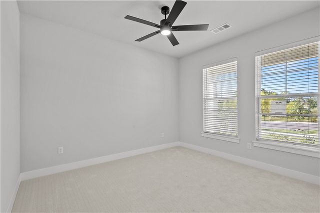 4150 W Huron Loop, Fayetteville, AR 72704