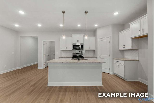 404 Clyde Lane, Hartselle, AL 35640