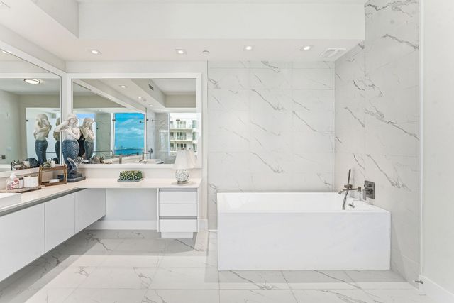3100 N Ocean Drive 1702p, Singer Island, FL 33404