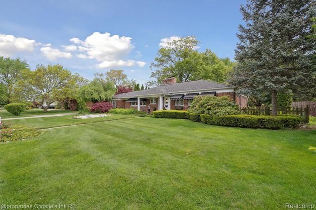511 S GULLEY Road, Dearborn, MI 48124