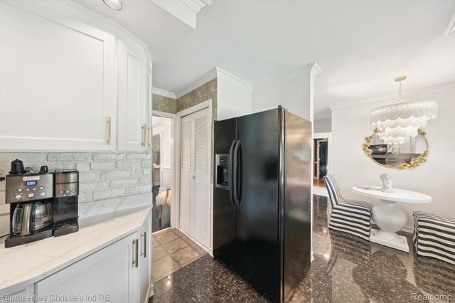 511 S GULLEY Road, Dearborn, MI 48124