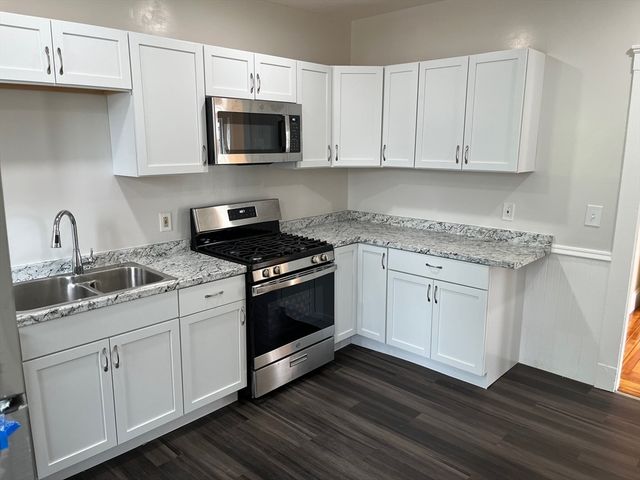 31 Barry St 2, Boston, MA 02125