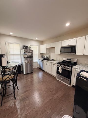 31 Barry St 2, Boston, MA 02125