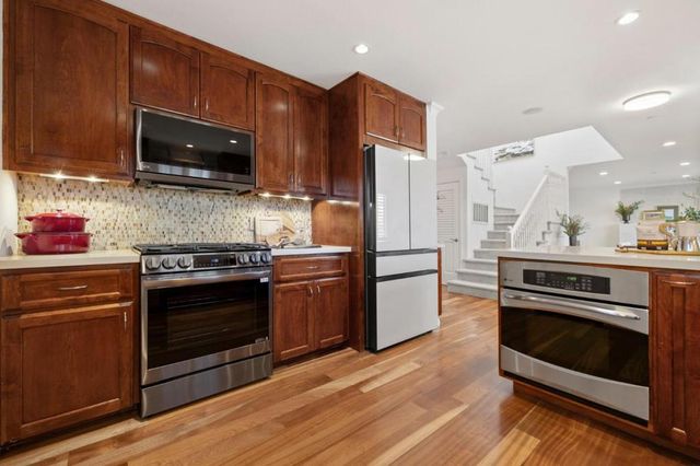 612 Hudson Street, Redwood City, CA 94061