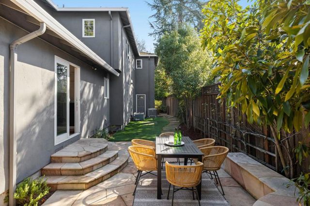 612 Hudson Street, Redwood City, CA 94061