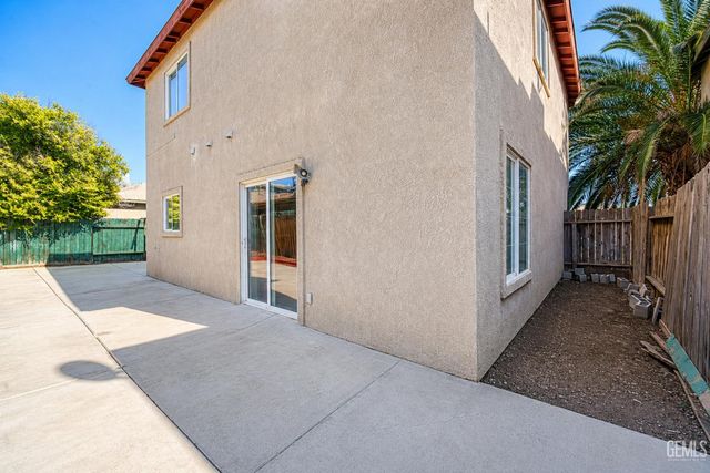 4426 Valpariso Way, Bakersfield, CA 93307