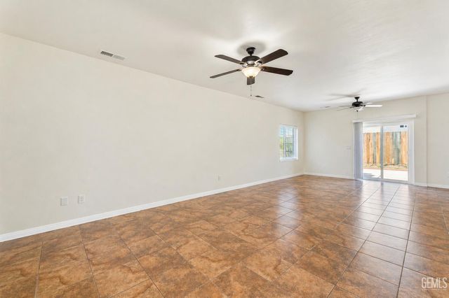 4426 Valpariso Way, Bakersfield, CA 93307