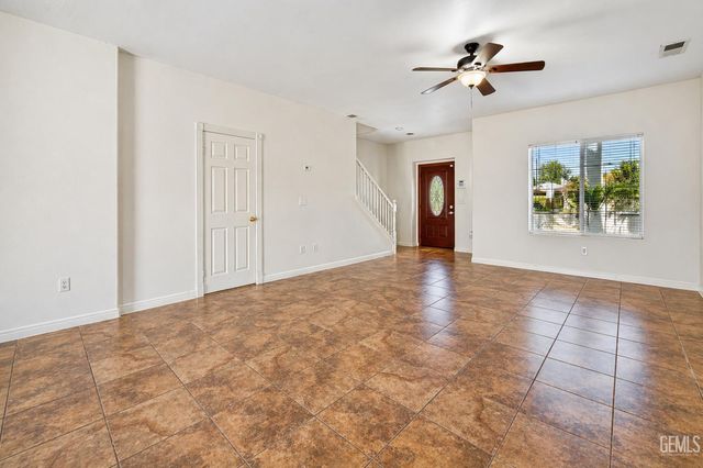 4426 Valpariso Way, Bakersfield, CA 93307