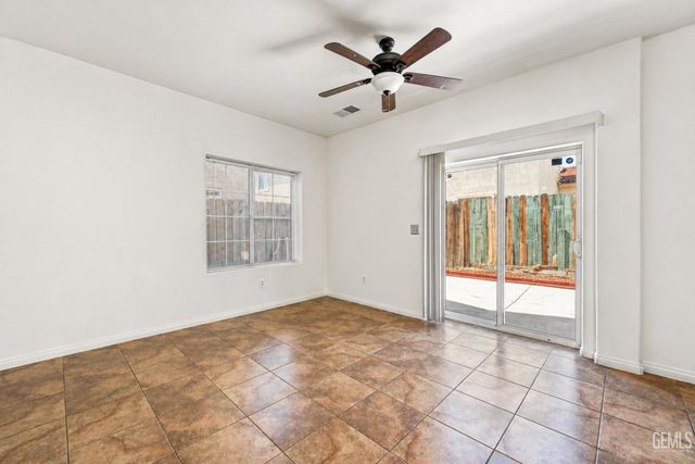 4426 Valpariso Way, Bakersfield, CA 93307