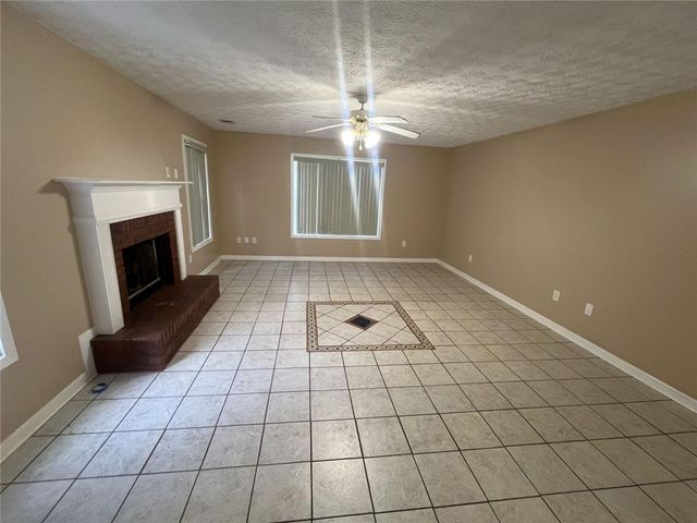 2209 Swan Lake Court, Grayson, GA 30017