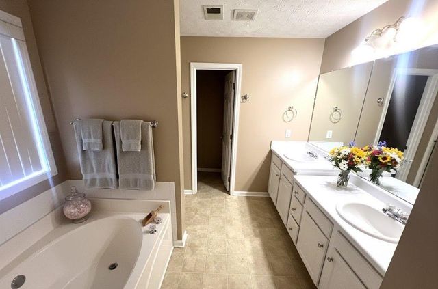 2209 Swan Lake Court, Grayson, GA 30017