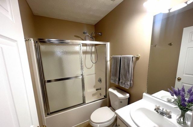 2209 Swan Lake Court, Grayson, GA 30017