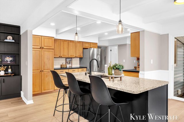 7361 Sheffield Drive SE, Ada, MI 49301