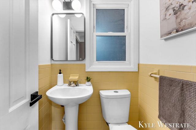 7361 Sheffield Drive SE, Ada, MI 49301