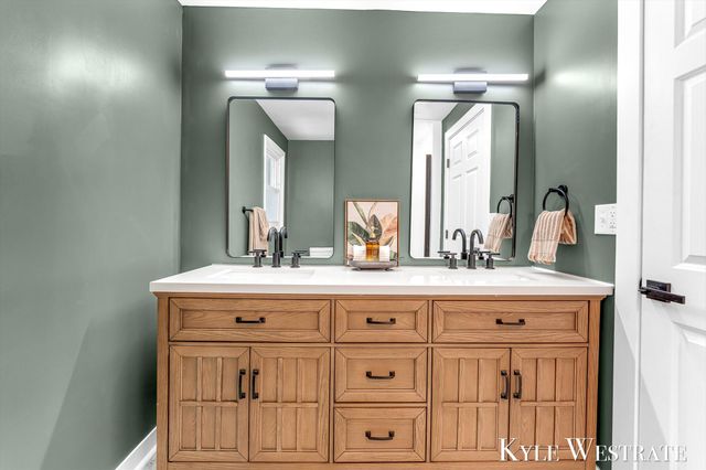 7361 Sheffield Drive SE, Ada, MI 49301