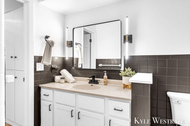 7361 Sheffield Drive SE, Ada, MI 49301