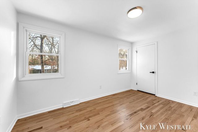 7361 Sheffield Drive SE, Ada, MI 49301