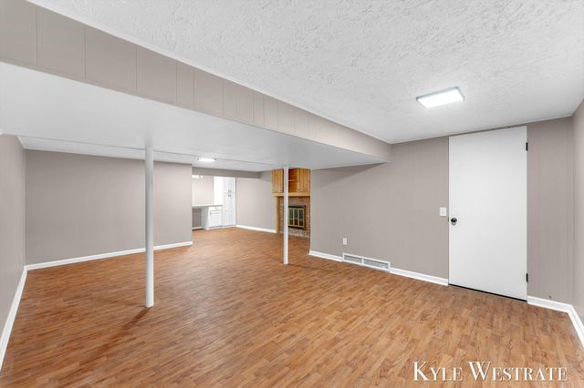 7361 Sheffield Drive SE, Ada, MI 49301