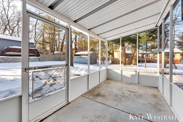 7361 Sheffield Drive SE, Ada, MI 49301