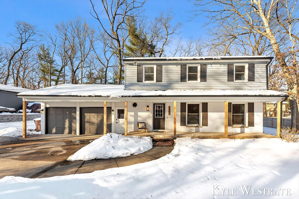 7361 Sheffield Drive SE, Ada, MI 49301