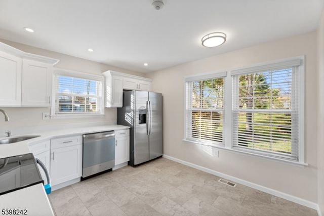 18 Benjamin Franklin Dr, Monroe Twp., NJ 08831