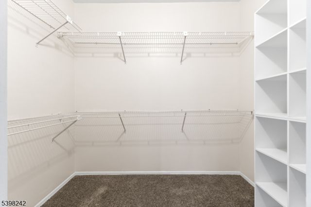 18 Benjamin Franklin Dr, Monroe Twp., NJ 08831