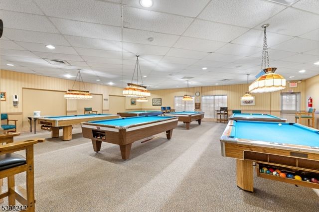 18 Benjamin Franklin Dr, Monroe Twp., NJ 08831