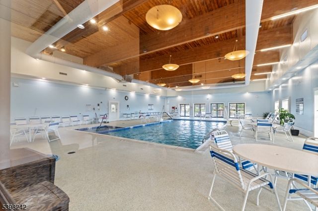 18 Benjamin Franklin Dr, Monroe Twp., NJ 08831