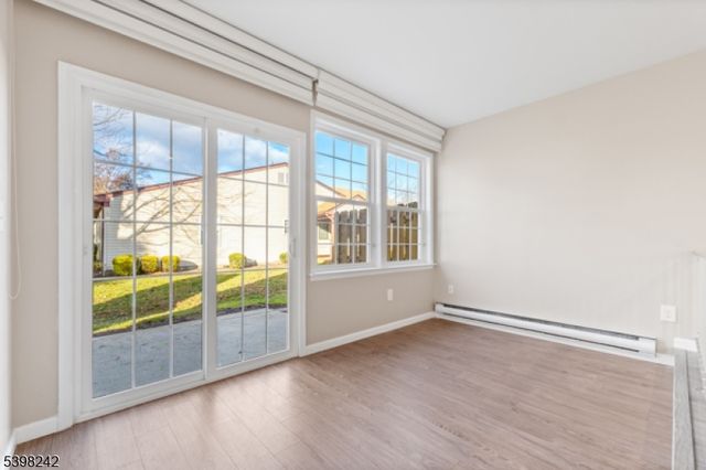 18 Benjamin Franklin Dr, Monroe Twp., NJ 08831