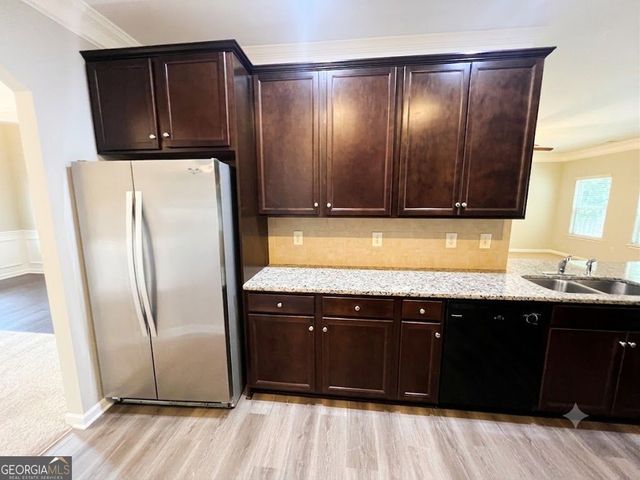 1086 Blind Brook Circle, Hoschton, GA 30548