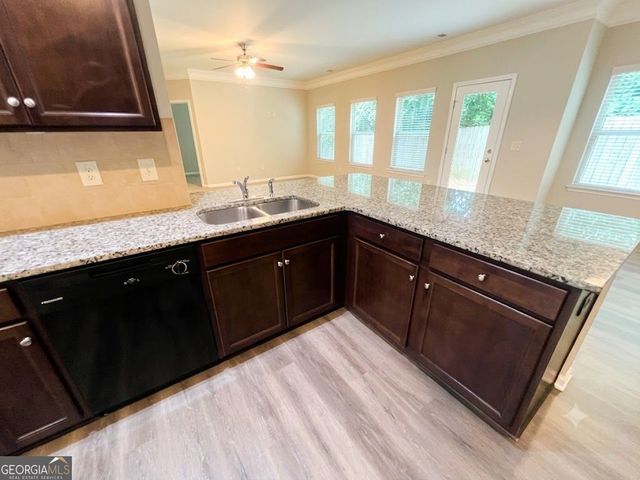 1086 Blind Brook Circle, Hoschton, GA 30548