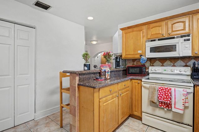 1400 Cardinal Lane, Lantana, FL 33462